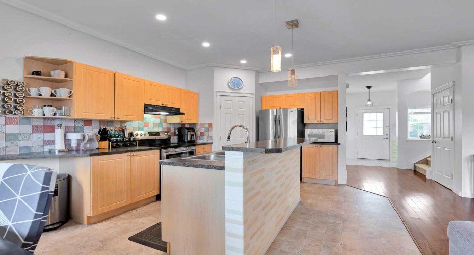 175 Evansmeade Common, Calgary, Alberta T3P 1E8, 3 Bedrooms Bedrooms, ,4 BathroomsBathrooms,Residential,For Sale,Evansmeade,A2298423