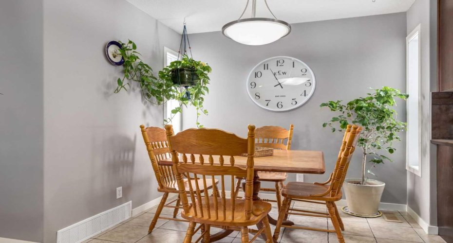 138 Cranberry Place, Calgary, Alberta T3M 0G9, 3 Bedrooms Bedrooms, ,4 BathroomsBathrooms,Residential,For Sale,Cranberry,A2298437