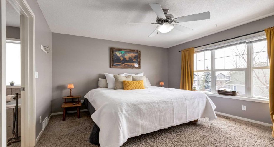 138 Cranberry Place, Calgary, Alberta T3M 0G9, 3 Bedrooms Bedrooms, ,4 BathroomsBathrooms,Residential,For Sale,Cranberry,A2298437