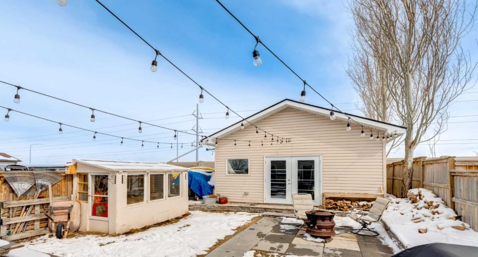 138 Cranberry Place, Calgary, Alberta T3M 0G9, 3 Bedrooms Bedrooms, ,4 BathroomsBathrooms,Residential,For Sale,Cranberry,A2298437