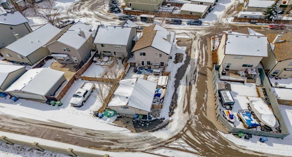 138 Cranberry Place, Calgary, Alberta T3M 0G9, 3 Bedrooms Bedrooms, ,4 BathroomsBathrooms,Residential,For Sale,Cranberry,A2298437