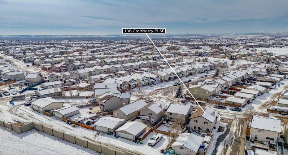 138 Cranberry Place, Calgary, Alberta T3M 0G9, 3 Bedrooms Bedrooms, ,4 BathroomsBathrooms,Residential,For Sale,Cranberry,A2298437