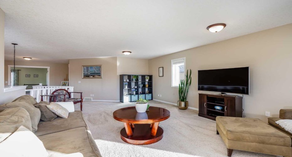 78 Evercreek Bluffs Road, Calgary, Alberta T2Y 4P2, 4 Bedrooms Bedrooms, ,4 BathroomsBathrooms,Residential,For Sale,Evercreek Bluffs,A2291591