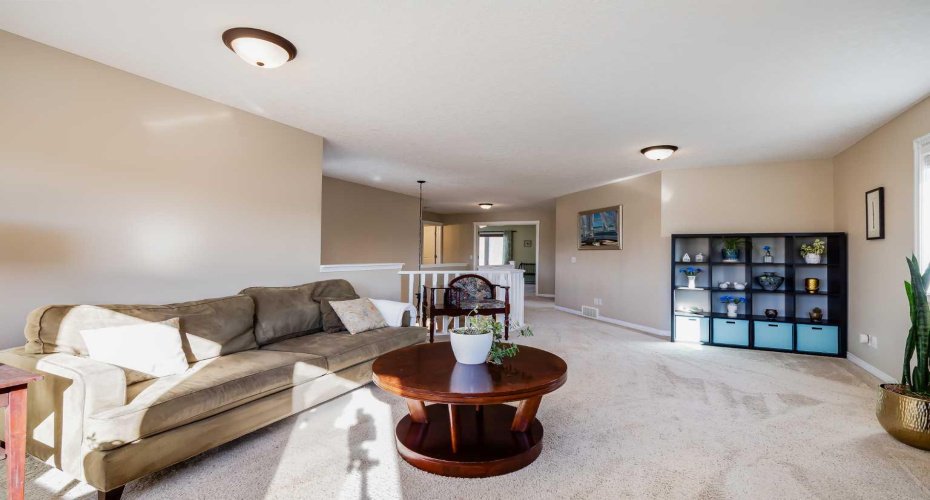 78 Evercreek Bluffs Road, Calgary, Alberta T2Y 4P2, 4 Bedrooms Bedrooms, ,4 BathroomsBathrooms,Residential,For Sale,Evercreek Bluffs,A2291591