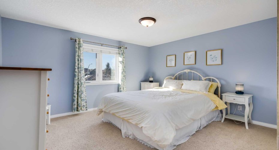 78 Evercreek Bluffs Road, Calgary, Alberta T2Y 4P2, 4 Bedrooms Bedrooms, ,4 BathroomsBathrooms,Residential,For Sale,Evercreek Bluffs,A2291591