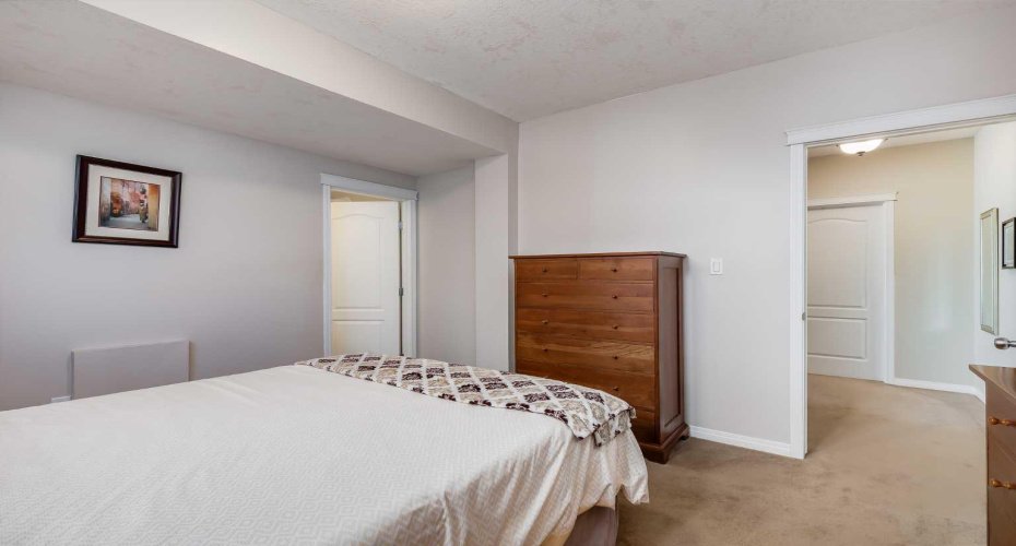 78 Evercreek Bluffs Road, Calgary, Alberta T2Y 4P2, 4 Bedrooms Bedrooms, ,4 BathroomsBathrooms,Residential,For Sale,Evercreek Bluffs,A2291591