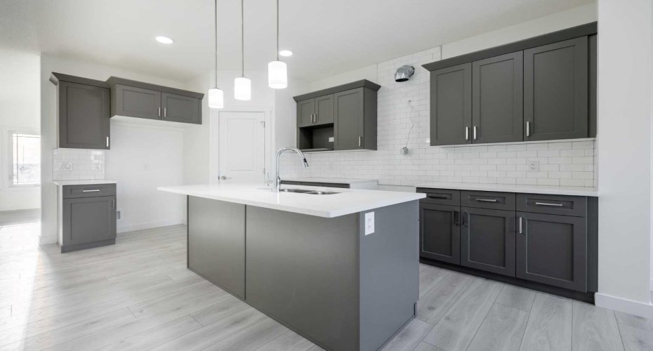 450 Heartland Way, Cochrane, Alberta T4C 3L7, 3 Bedrooms Bedrooms, ,3 BathroomsBathrooms,Residential,For Sale,Heartland,A2298446