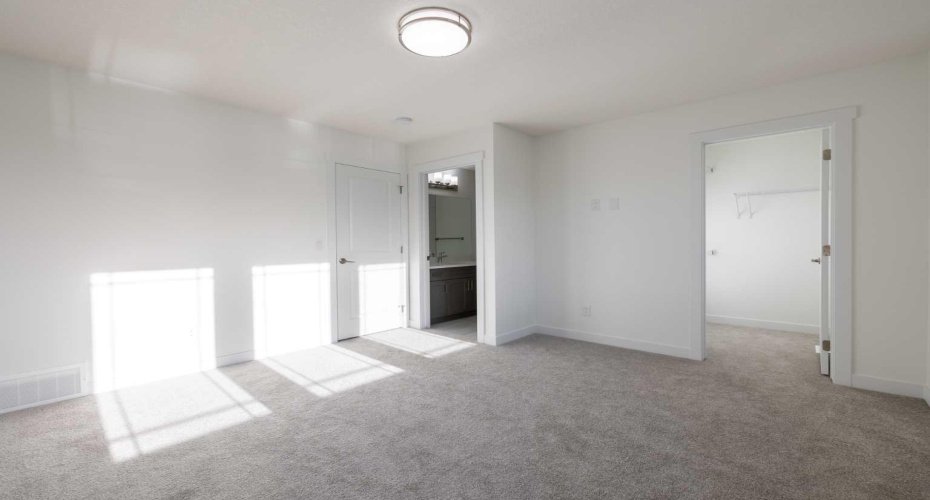 450 Heartland Way, Cochrane, Alberta T4C 3L7, 3 Bedrooms Bedrooms, ,3 BathroomsBathrooms,Residential,For Sale,Heartland,A2298446