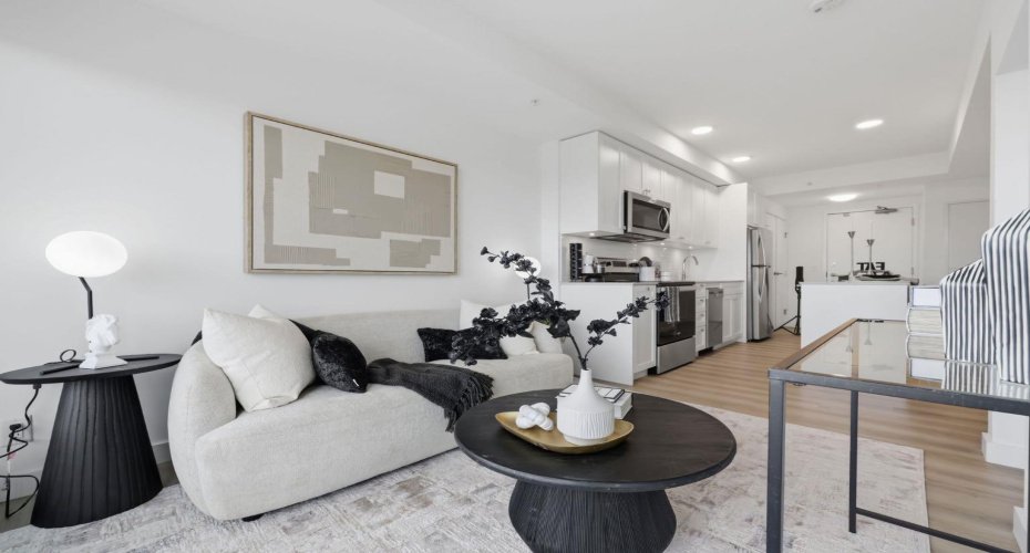 123 4 Street, Calgary, Alberta T2E 8K3, 1 Bedroom Bedrooms, ,1 BathroomBathrooms,Residential,For Sale,4,A2292234