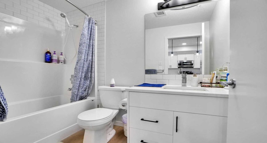 550 Belmont Street, Calgary, Alberta T2X 5Y9, 2 Bedrooms Bedrooms, ,2 BathroomsBathrooms,Residential,For Sale,Belmont,A2292339