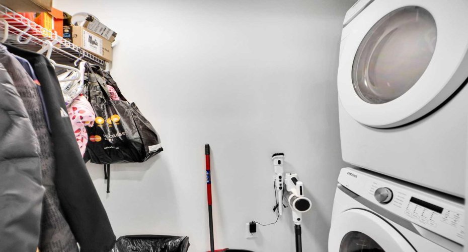 550 Belmont Street, Calgary, Alberta T2X 5Y9, 2 Bedrooms Bedrooms, ,2 BathroomsBathrooms,Residential,For Sale,Belmont,A2292339