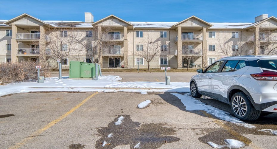 4000 Citadel Meadow Point, Calgary, Alberta T3G 5N5, 2 Bedrooms Bedrooms, ,2 BathroomsBathrooms,Residential,For Sale,Citadel Meadow,A2298463