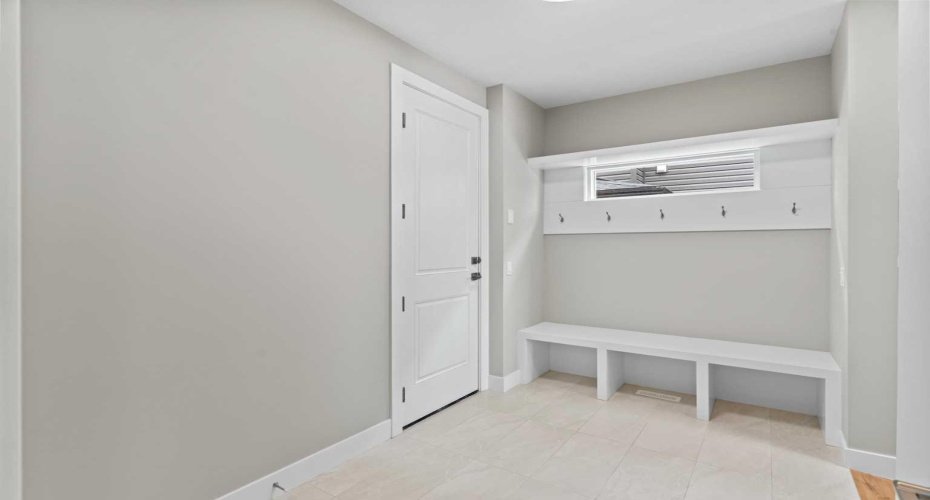 160 Vantage Drive, Cochrane, Alberta T4C 3G3, 5 Bedrooms Bedrooms, ,4 BathroomsBathrooms,Residential,For Sale,Vantage,A2294791