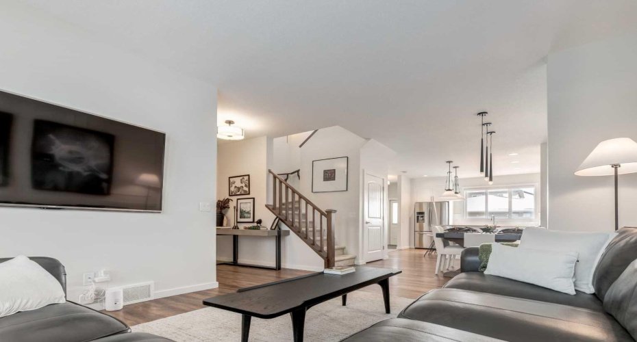 128 Heritage Heights, Cochrane, Alberta T4C 2R5, 3 Bedrooms Bedrooms, ,3 BathroomsBathrooms,Residential,For Sale,Heritage,A2295905