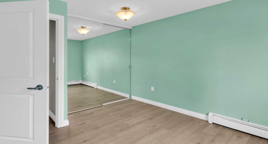 1602 11 Avenue, Calgary, Alberta T3C 0N2, 2 Bedrooms Bedrooms, ,1 BathroomBathrooms,Residential,For Sale,11,A2298083
