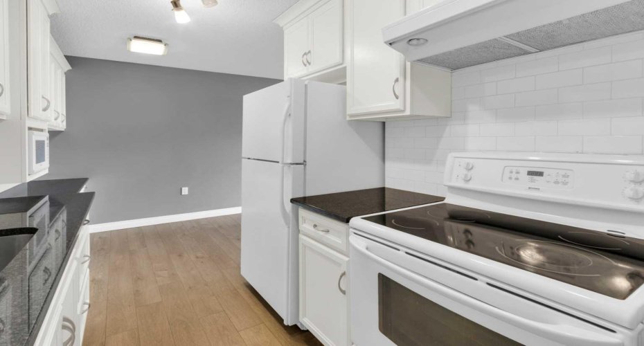 1602 11 Avenue, Calgary, Alberta T3C 0N2, 2 Bedrooms Bedrooms, ,1 BathroomBathrooms,Residential,For Sale,11,A2298083