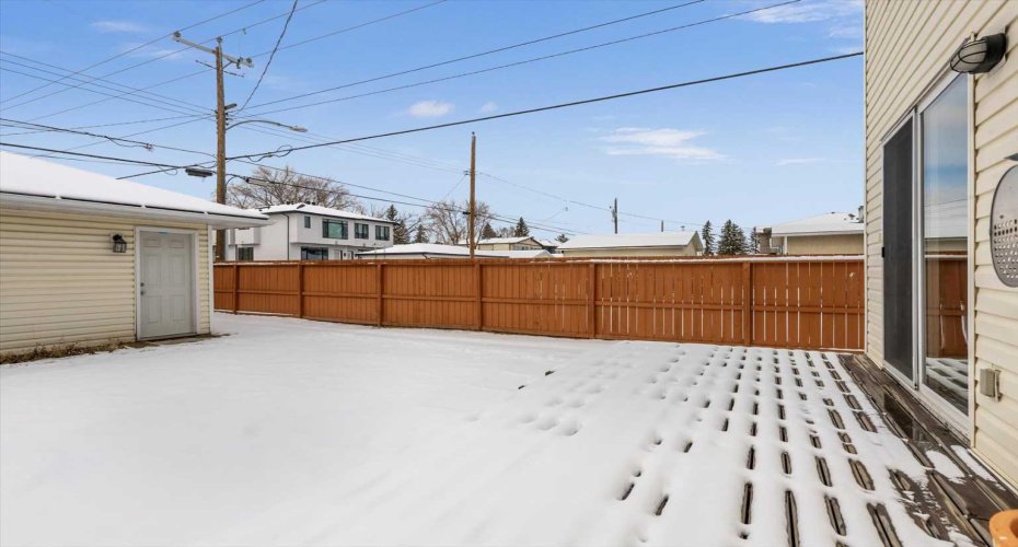 3101 39 Street, Calgary, Alberta T3E 3G9, 3 Bedrooms Bedrooms, ,3 BathroomsBathrooms,Residential,For Sale,39,A2298201