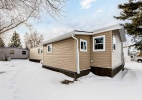 6220 17 Avenue, Calgary, Alberta T2A0W6, 3 Bedrooms Bedrooms, ,1 BathroomBathrooms,Mobile,For Sale,17,A2298296