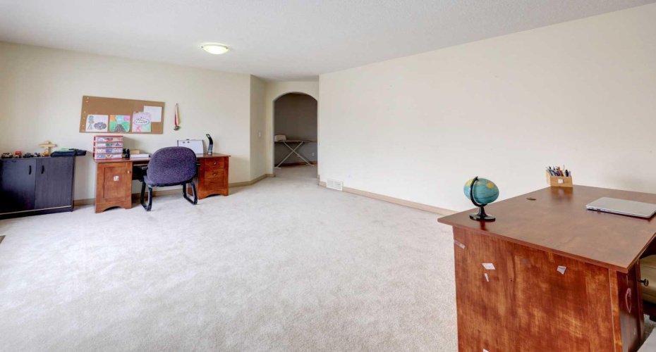 115 Rockledge Terrace, Calgary, Alberta T3G5R9, 4 Bedrooms Bedrooms, ,4 BathroomsBathrooms,Residential,For Sale,Rockledge,A2298516