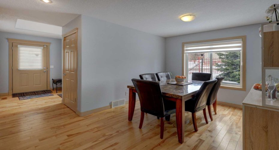 115 Rockledge Terrace, Calgary, Alberta T3G5R9, 4 Bedrooms Bedrooms, ,4 BathroomsBathrooms,Residential,For Sale,Rockledge,A2298516