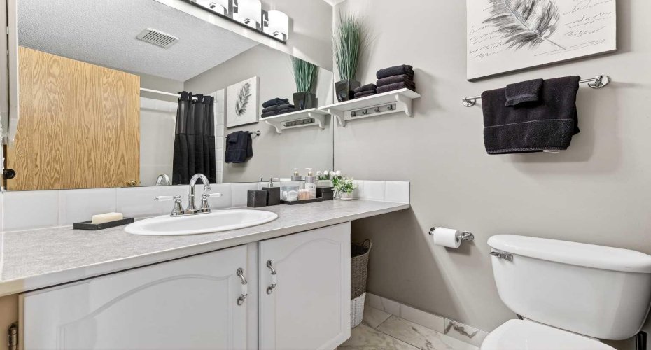 245 Millview Green, Calgary, Alberta T2Y3W1, 3 Bedrooms Bedrooms, ,2 BathroomsBathrooms,Residential,For Sale,Millview,A2298621