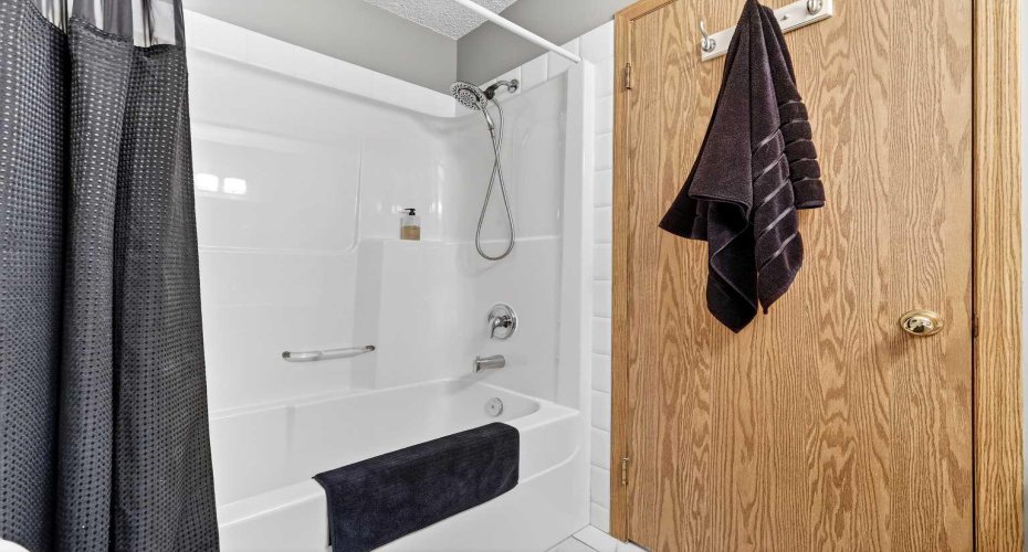 245 Millview Green, Calgary, Alberta T2Y3W1, 3 Bedrooms Bedrooms, ,2 BathroomsBathrooms,Residential,For Sale,Millview,A2298621