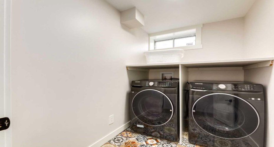 392 Cantrell Drive, Calgary, Alberta T2W 2E4, 4 Bedrooms Bedrooms, ,3 BathroomsBathrooms,Residential,For Sale,Cantrell,A2251732