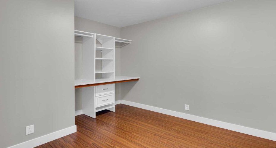 222 Riverfront Avenue, Calgary, Alberta T2P0X2, 2 Bedrooms Bedrooms, ,2 BathroomsBathrooms,Residential,For Sale,Riverfront,A2298204