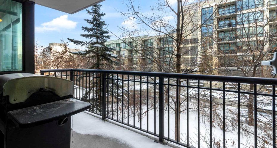 222 Riverfront Avenue, Calgary, Alberta T2P0X2, 2 Bedrooms Bedrooms, ,2 BathroomsBathrooms,Residential,For Sale,Riverfront,A2298204