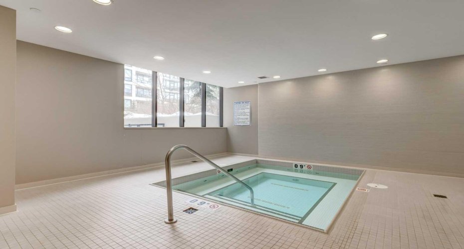 222 Riverfront Avenue, Calgary, Alberta T2P0X2, 2 Bedrooms Bedrooms, ,2 BathroomsBathrooms,Residential,For Sale,Riverfront,A2298204