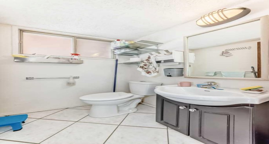 12 Radcliffe Court, Calgary, Alberta T2A 6B1, 3 Bedrooms Bedrooms, ,2 BathroomsBathrooms,Residential,For Sale,Radcliffe,A2298425