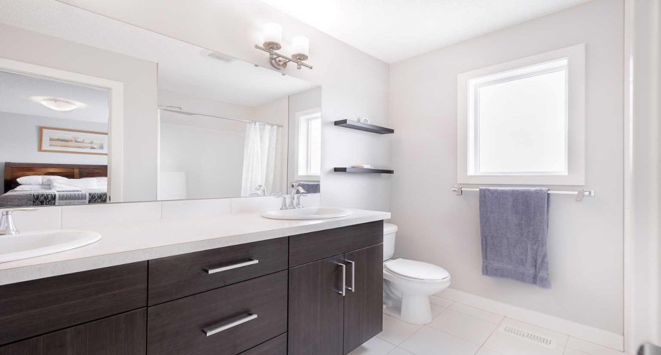 134 Walgrove Drive, Calgary, Alberta T2X 2H6, 4 Bedrooms Bedrooms, ,3 BathroomsBathrooms,Residential,For Sale,Walgrove,A2298427