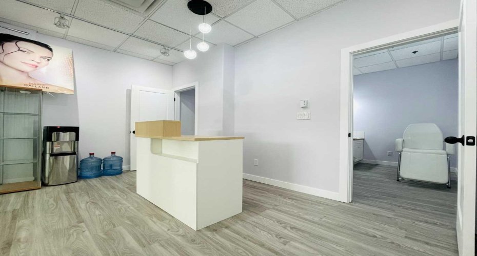 1623 Centre Street, Calgary, Alberta T2E 8S7, ,Commercial,For Sale,Centre,A2298580