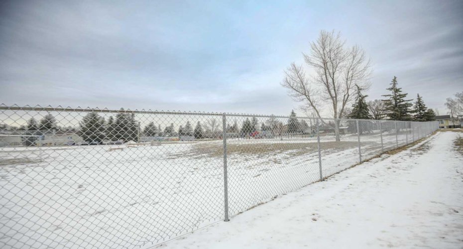 12120 Lake Michigan Road, Calgary, Alberta T2J3G3, 4 Bedrooms Bedrooms, ,3 BathroomsBathrooms,Residential,For Sale,Lake Michigan,A2298858