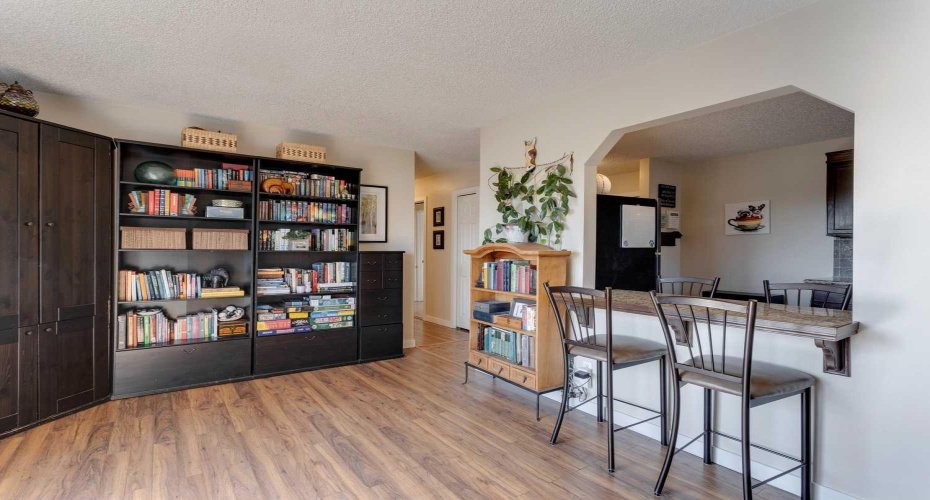 2203 14 Street, Calgary, Alberta T2T3T2, 2 Bedrooms Bedrooms, ,1 BathroomBathrooms,Residential,For Sale,14,A2298864