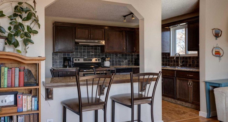 2203 14 Street, Calgary, Alberta T2T3T2, 2 Bedrooms Bedrooms, ,1 BathroomBathrooms,Residential,For Sale,14,A2298864