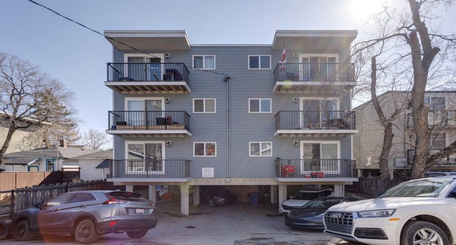 2203 14 Street, Calgary, Alberta T2T3T2, 2 Bedrooms Bedrooms, ,1 BathroomBathrooms,Residential,For Sale,14,A2298864