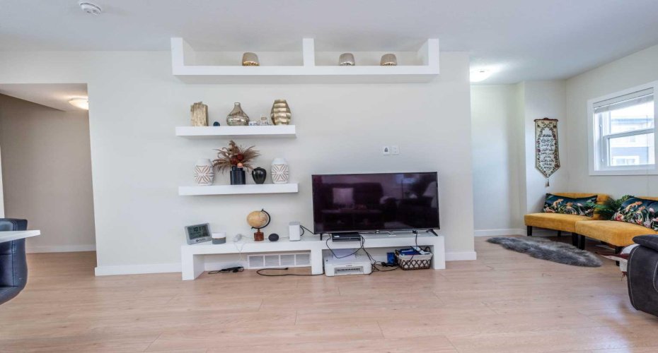 30 Cornerstone Manor, Calgary, Alberta T3N 1E6, 4 Bedrooms Bedrooms, ,3 BathroomsBathrooms,Residential,For Sale,Cornerstone,A2298881