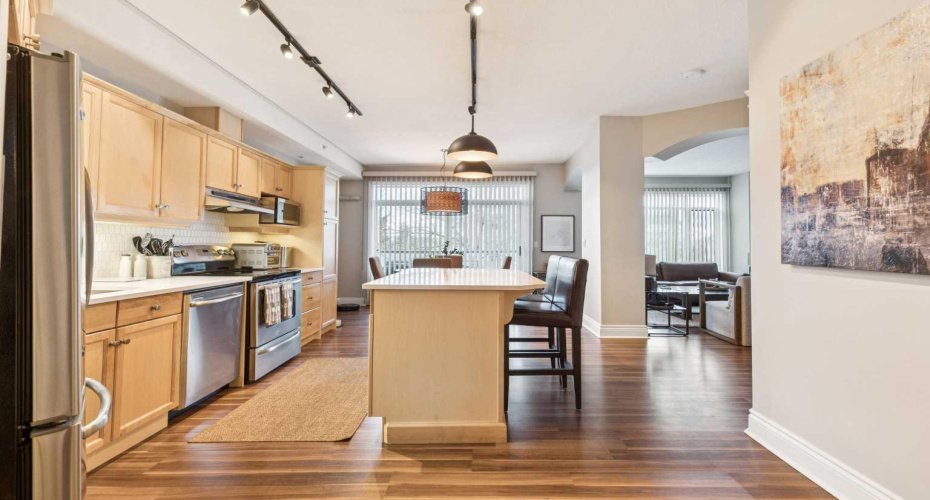 4 14 Street, Calgary, Alberta T2N 1Z4, 2 Bedrooms Bedrooms, ,1 BathroomBathrooms,Residential,For Sale,14,A2298904