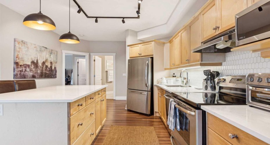 4 14 Street, Calgary, Alberta T2N 1Z4, 2 Bedrooms Bedrooms, ,1 BathroomBathrooms,Residential,For Sale,14,A2298904