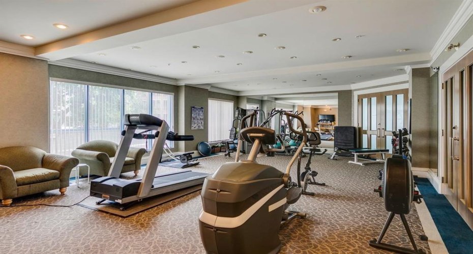 4 14 Street, Calgary, Alberta T2N 1Z4, 2 Bedrooms Bedrooms, ,1 BathroomBathrooms,Residential,For Sale,14,A2298904