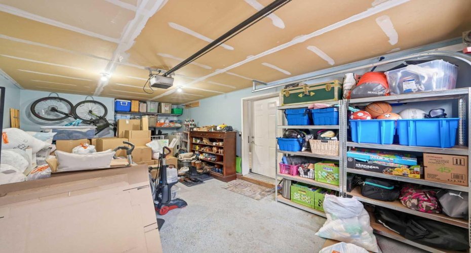 1607 Wentworth Villas, Calgary, Alberta T3H 0K7, 2 Bedrooms Bedrooms, ,3 BathroomsBathrooms,Residential,For Sale,Wentworth,A2298908