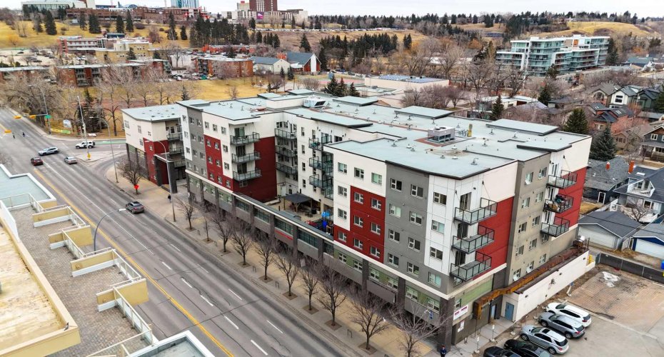 Calgary, Alberta, ,Commercial,For Lease,A2298919