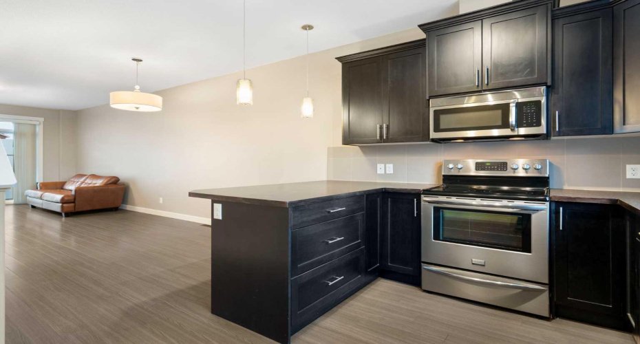 428 Redstone View, Calgary, Alberta T3N 1B5, 2 Bedrooms Bedrooms, ,3 BathroomsBathrooms,Residential,For Sale,Redstone,A2298920