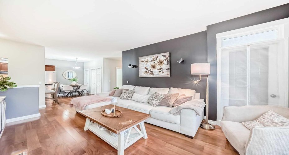 8000 Wentworth Drive, Calgary, Alberta T3H 5K8, 2 Bedrooms Bedrooms, ,2 BathroomsBathrooms,Residential,For Sale,Wentworth,A2298954