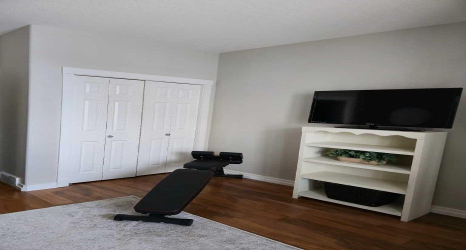 8000 Wentworth Drive, Calgary, Alberta T3H 5K8, 2 Bedrooms Bedrooms, ,2 BathroomsBathrooms,Residential,For Sale,Wentworth,A2298954