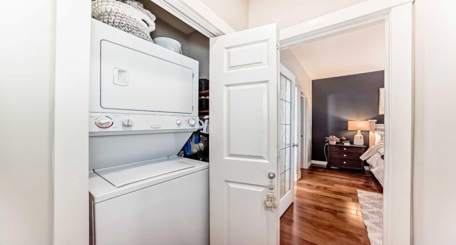 8000 Wentworth Drive, Calgary, Alberta T3H 5K8, 2 Bedrooms Bedrooms, ,2 BathroomsBathrooms,Residential,For Sale,Wentworth,A2298954