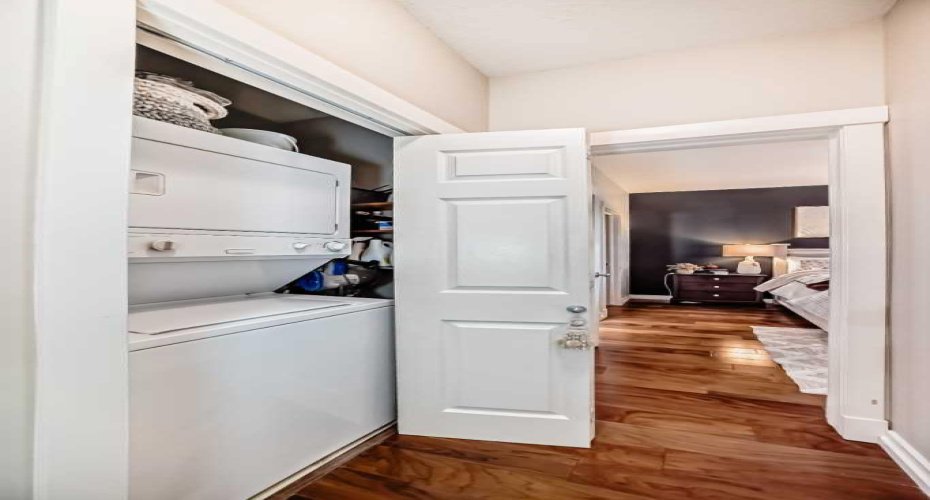 8000 Wentworth Drive, Calgary, Alberta T3H 5K8, 2 Bedrooms Bedrooms, ,2 BathroomsBathrooms,Residential,For Sale,Wentworth,A2298954