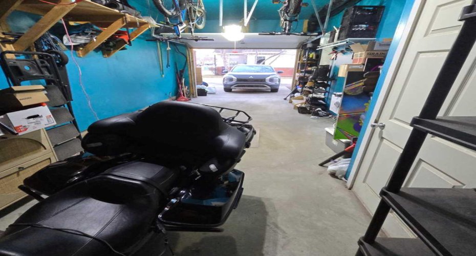 8000 Wentworth Drive, Calgary, Alberta T3H 5K8, 2 Bedrooms Bedrooms, ,2 BathroomsBathrooms,Residential,For Sale,Wentworth,A2298954