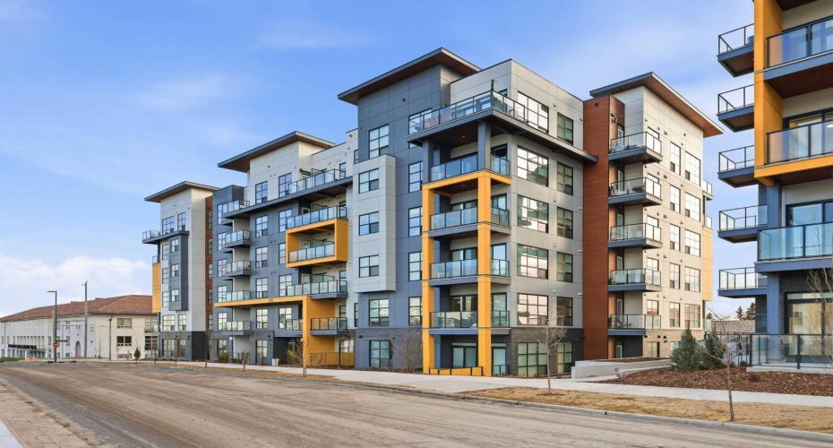 370 Dieppe Drive, Calgary, Alberta T3E0E6, 1 Bedroom Bedrooms, ,1 BathroomBathrooms,Residential,For Sale,Dieppe,A2298967